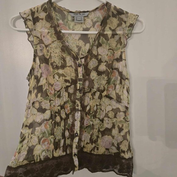 Cute floral sheer blouse with lace trim - Picture 2 of 5